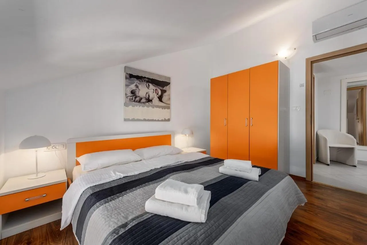 Apartments Dante Umag